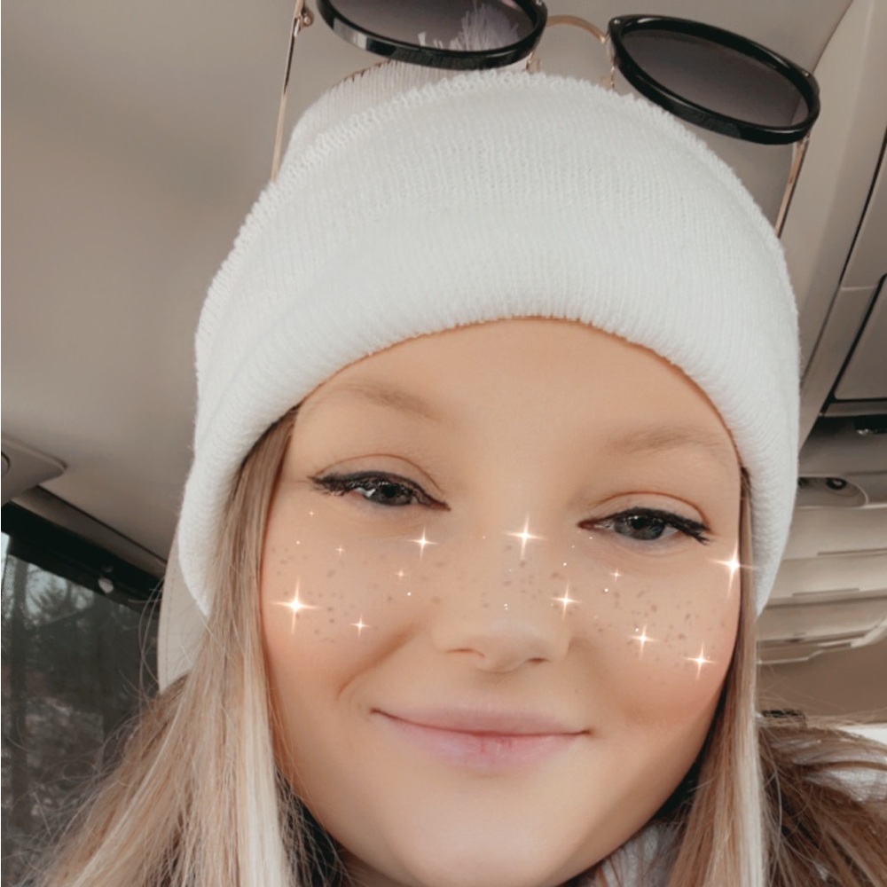 Meet your Posher, Idalis